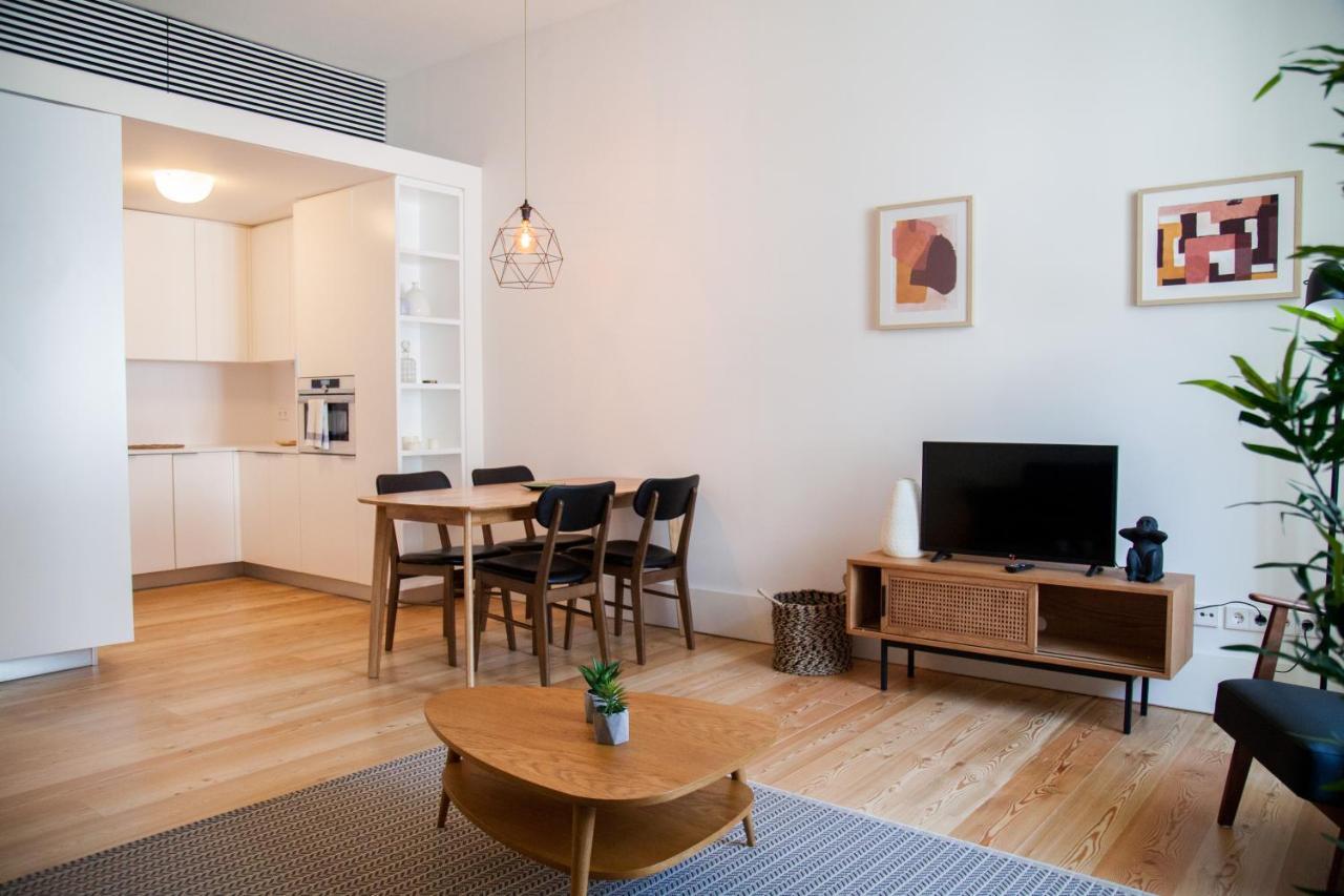 Flh Praca Comercio Wood Design Flat Lissabon